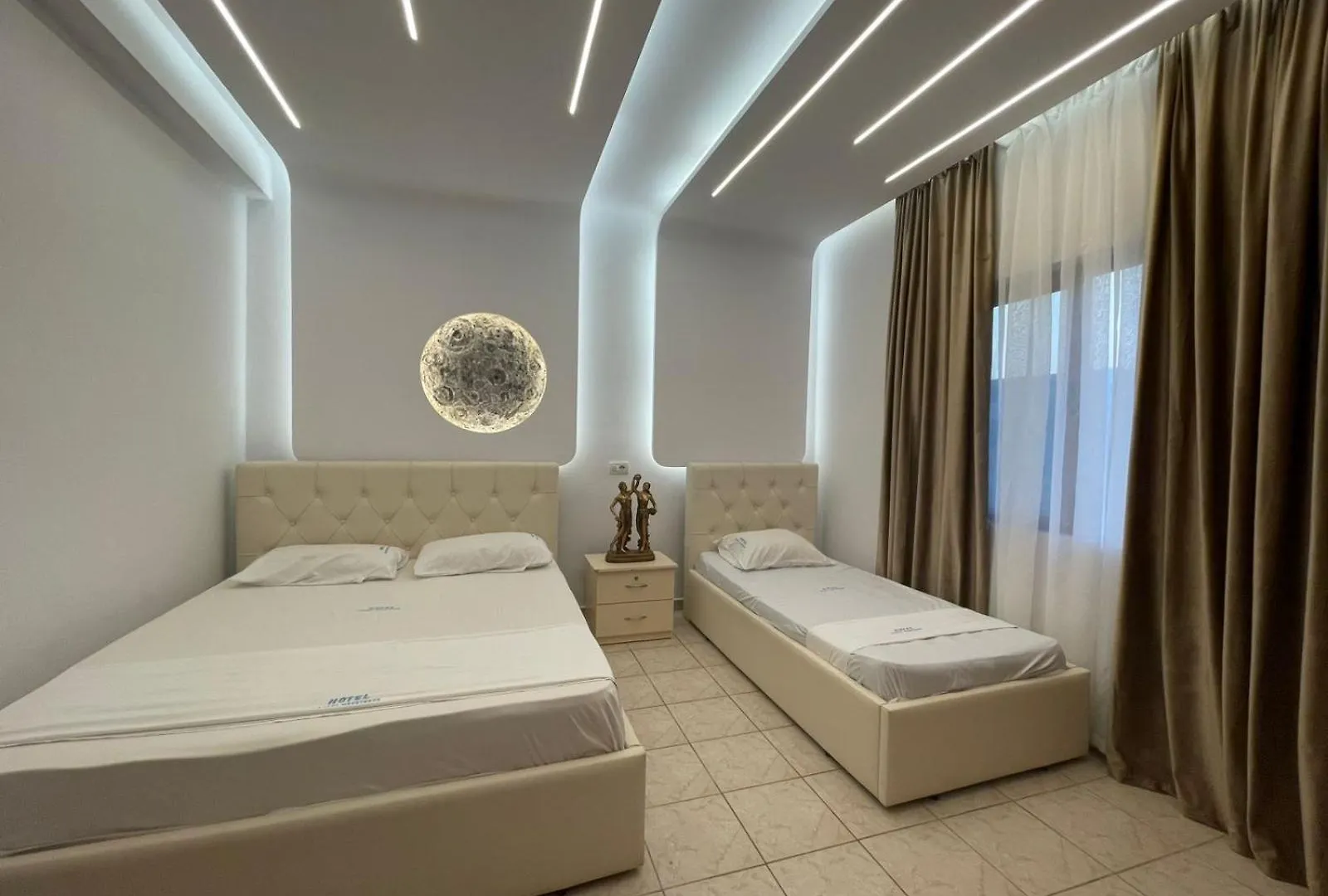 Hotel Dragoi Velipojë 3*,  Albania