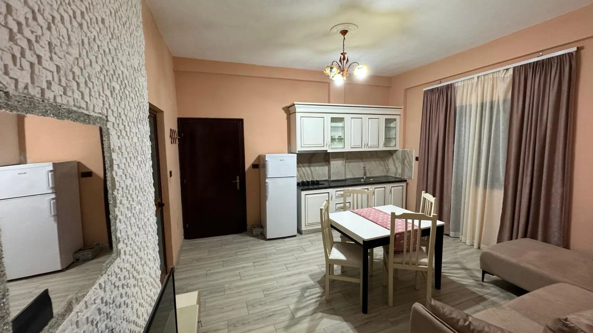 Hotel Dragoi Velipojë