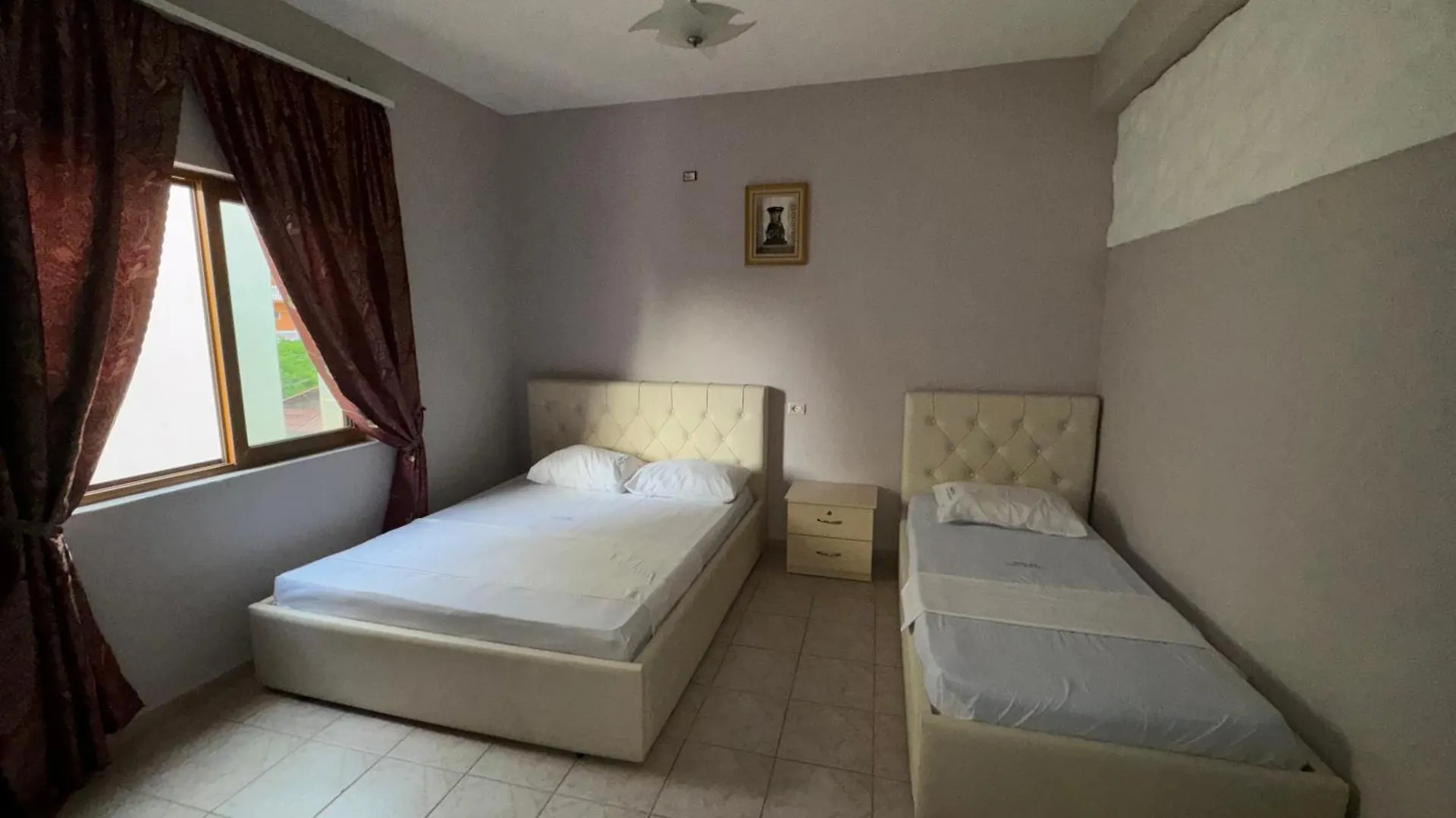 Hotel Dragoi Velipojë 3*,