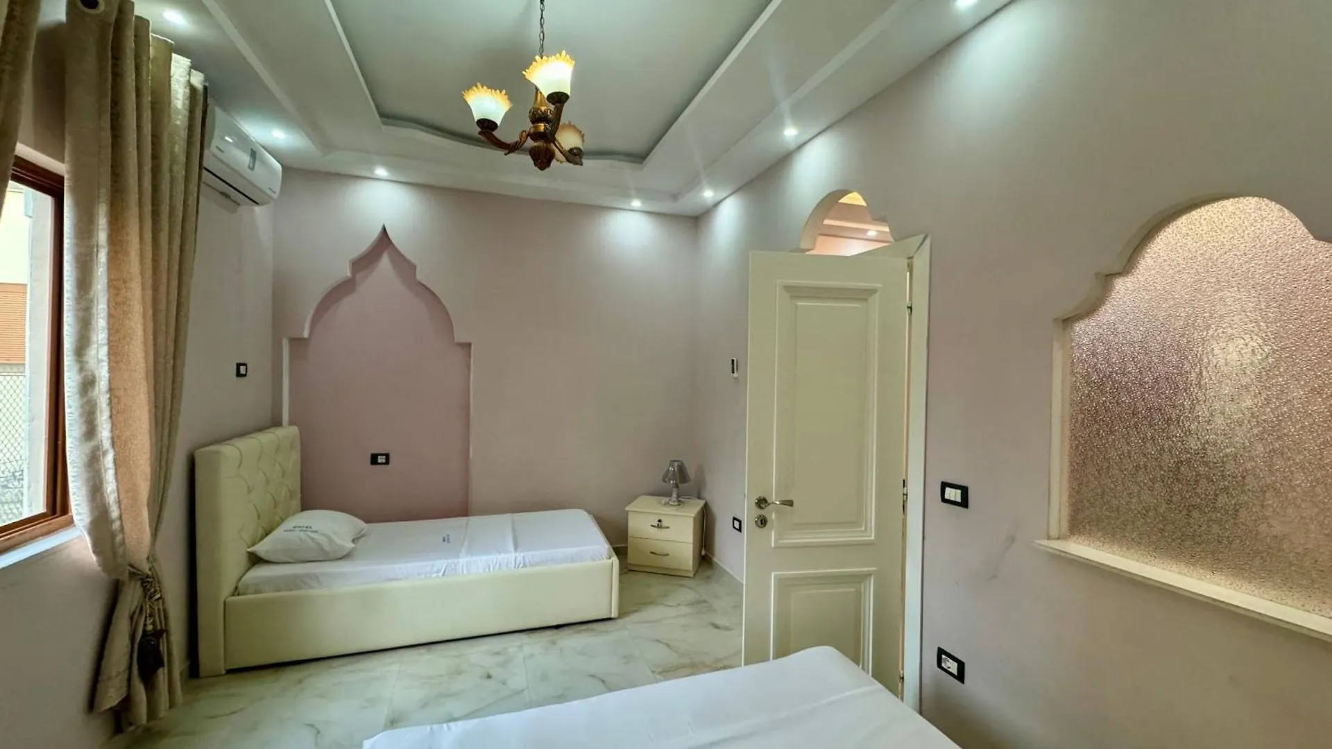 Hotel Dragoi Velipoje